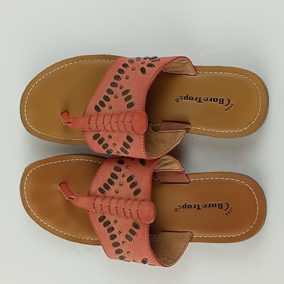 Bare Traps Thong Sandals - Picture 6 of 8